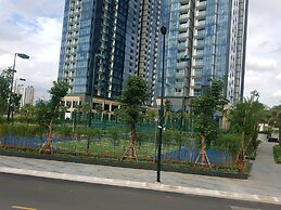 Oasis Vinhome Golden River Apt