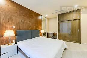 Oasis Vinhome Golden River Apt