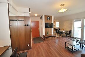 Arpad Bridge Apartments