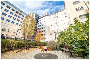 Arpad Bridge Apartments