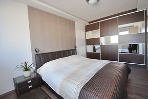 Arpad Bridge Apartments