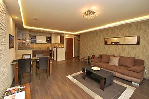 Arpad Bridge Apartments