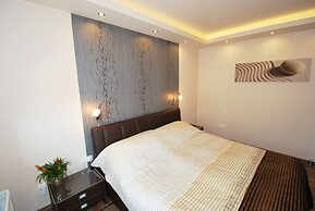 Arpad Bridge Apartments