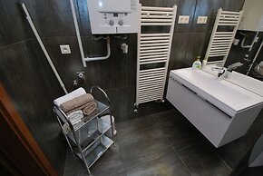 Arpad Bridge Apartments