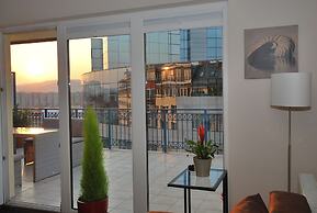 Arpad Bridge Apartments