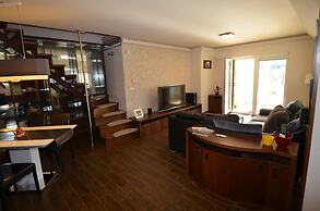 Arpad Bridge Apartments