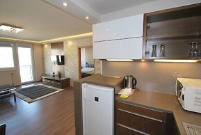 Arpad Bridge Apartments