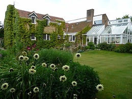 Pine Lodge Bed & Breakfast