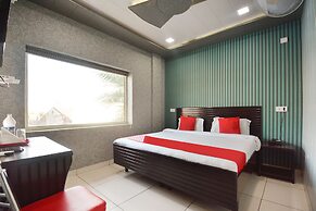 OYO 16515 Hotel Bombay Residency