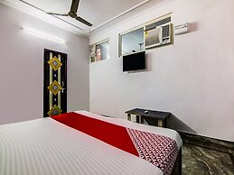 OYO 14066 hotel Govindi palace