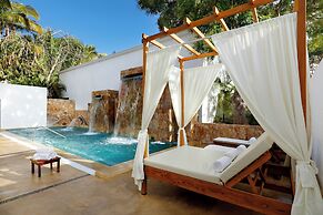 Family Selection at Grand Palladium Vallarta Resort & Spa - All Inclus