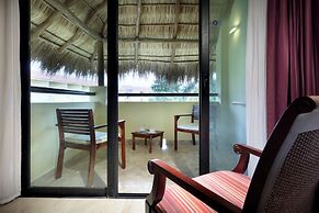 Family Selection at Grand Palladium Vallarta Resort & Spa - All Inclus