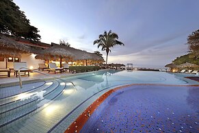 Family Selection at Grand Palladium Vallarta Resort & Spa - All Inclus