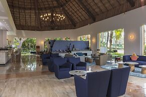 Family Selection at Grand Palladium Vallarta Resort & Spa - All Inclus