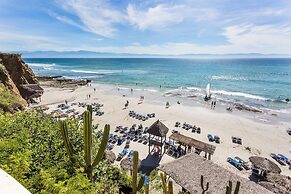 Family Selection at Grand Palladium Vallarta Resort & Spa - All Inclus