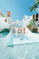 Family Selection at Grand Palladium Select Costa Mujeres - All Inclusi