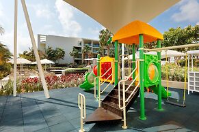 Family Selection at Grand Palladium Select Costa Mujeres - All Inclusi