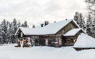 Reindeer Manor Levi