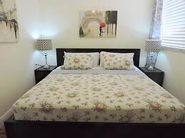 Seabreeze Beachside Studios by ValGal