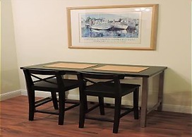 Seabreeze Beachside Studios by ValGal