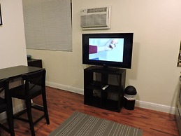 Seabreeze Beachside Studios by ValGal