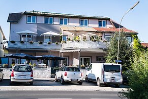 Pension & Restaurant La Amalia
