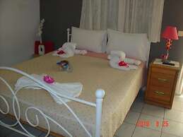 Alexiou Apartments Blue