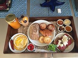 Alexiou Apartments Blue