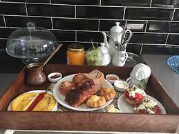 Alexiou Apartments Blue