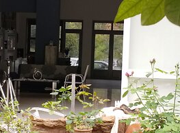 Alexiou Apartments Blue