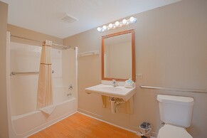 Liberty Garden Inn by OYO Kissimmee near Disney World