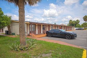 Liberty Garden Inn by OYO Kissimmee near Disney World