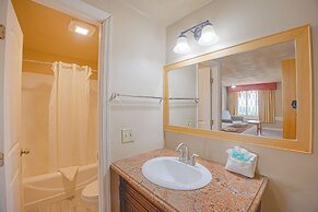 Liberty Garden Inn by OYO Kissimmee near Disney World