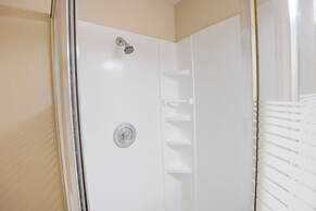 Liberty Garden Inn by OYO Kissimmee near Disney World