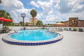 Liberty Garden Inn by OYO Kissimmee near Disney World