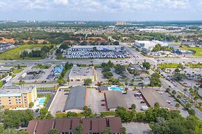 Liberty Garden Inn by OYO Kissimmee near Disney World