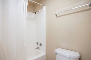 Liberty Garden Inn by OYO Kissimmee near Disney World