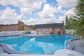 Liberty Garden Inn by OYO Kissimmee near Disney World