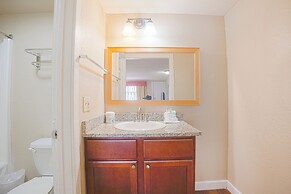 Liberty Garden Inn by OYO Kissimmee near Disney World