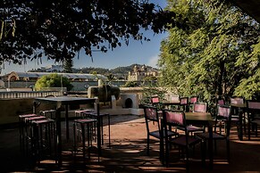 Agrado Guest House