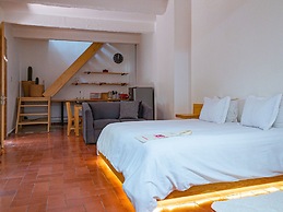 Agrado Guest House