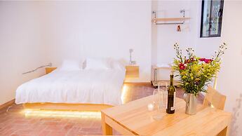 Agrado Guest House