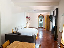 Agrado Guest House