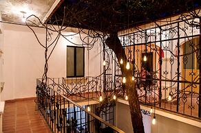 Agrado Guest House