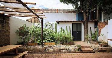 Agrado Guest House