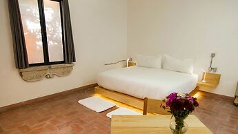 Agrado Guest House