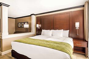 Comfort Suites