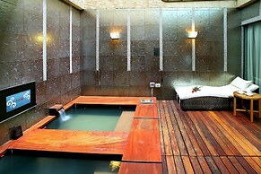 Yuma Hot Spring Hotel