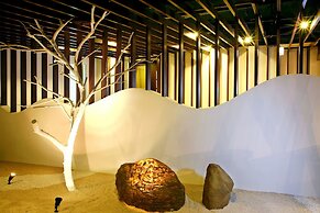 Yuma Hot Spring Hotel