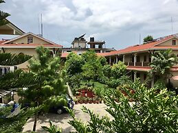 Hidden World Resort And Spa